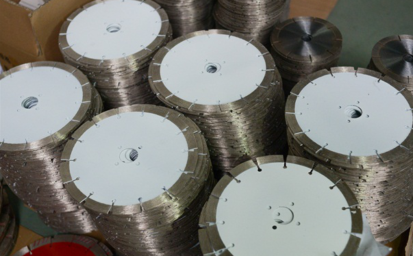 論金剛石切割片硬度的重要性！