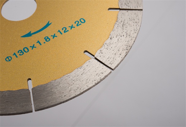 被微晶石鋸片切割后的微晶石還需要進(jìn)行哪些工序完成鋪貼呢？