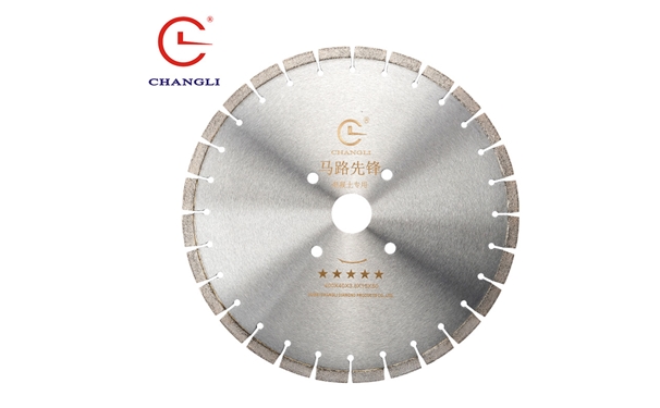 你知道為什么混凝土鋸片掉刀頭嗎？原因在這里！