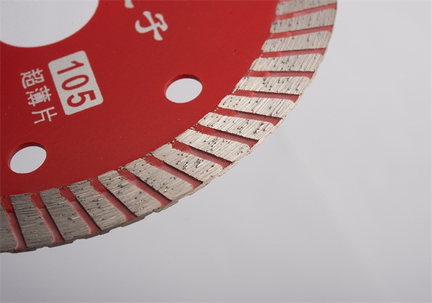 使用陶瓷切割片鋸切的瓷磚有哪些優(yōu)點？